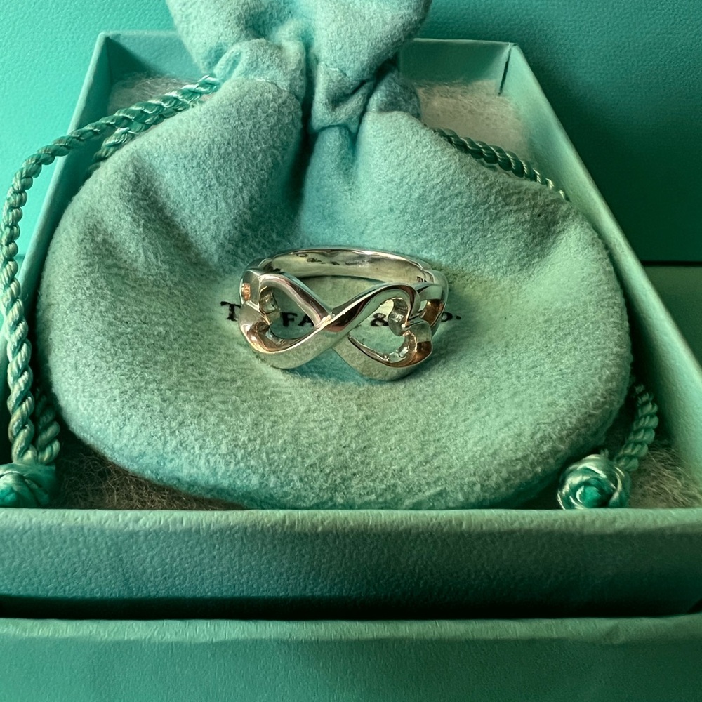 🌸🌸 Authentic Tiffany & Co. Picasso Double Loving Heart Ring
